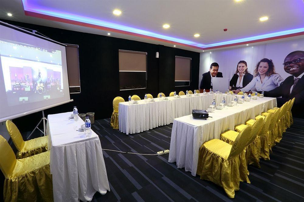 Miyanna Hotel Μεντάν Εξωτερικό φωτογραφία