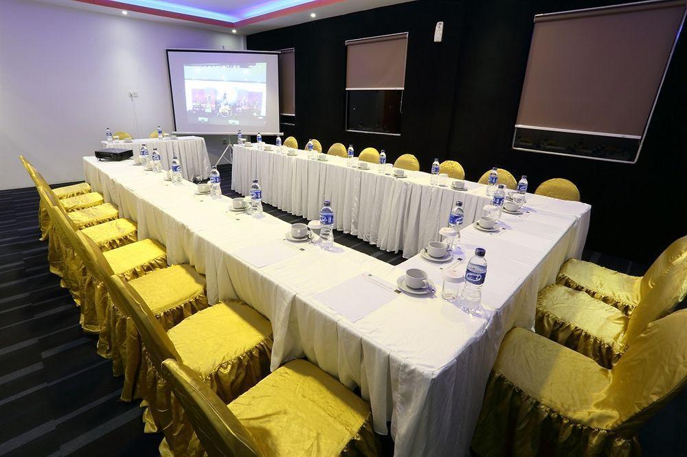Miyanna Hotel Μεντάν Εξωτερικό φωτογραφία